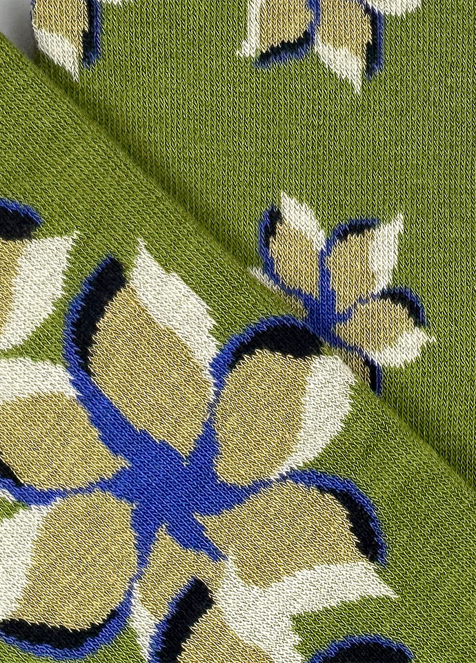 清風綻放不對稱設計長襪